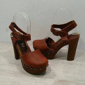 Gold and Brown Platform Mules with Chunky Heel